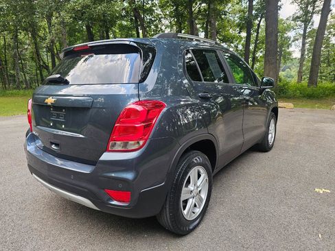 Used 2021 Chevrolet Trax LT w/ Driver Confidence Package image 6