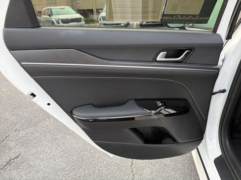 Used 2025 Kia K5 GT-Line w/ GT-Line Premium Package image 21