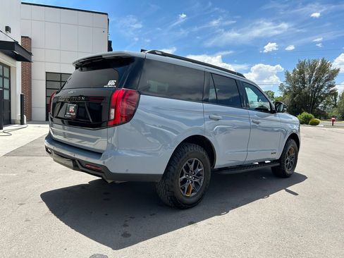 Used 2025 Ford Expedition Tremor AWD/4WD image 3