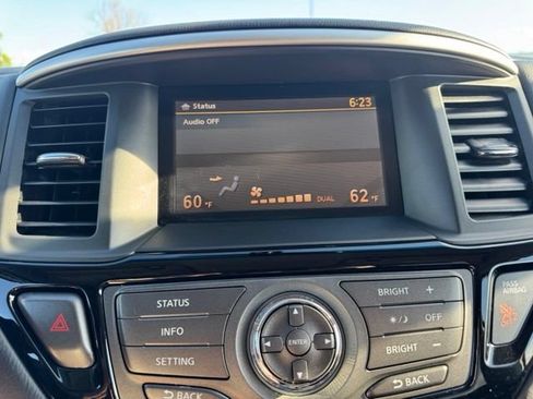 Used 2016 Nissan Pathfinder SV w/ SV Cold Weather Package AWD/4WD image 32