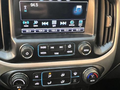 Used 2017 GMC Canyon SLT image 10