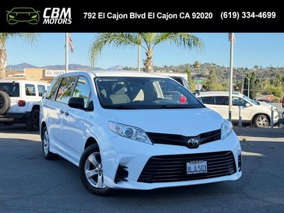 Used 2019 Toyota Sienna L w/ Carpet Mat Package