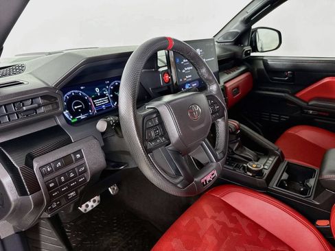 Certified 2025 Toyota Tacoma TRD Pro AWD/4WD image 10