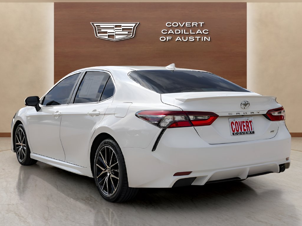 Used 2021 Toyota Camry SE FWD image 3