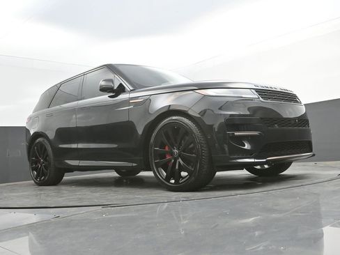 Used 2024 Land Rover Range Rover Sport Dynamic SE image 40