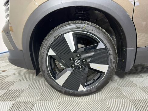 New 2026 Nissan Kicks SR w/ SR Premium Package image 9