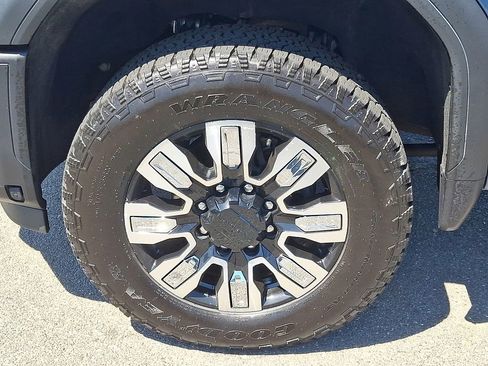 Used 2024 GMC Sierra 2500 Denali w/ Denali Reserve Package AWD/4WD image 8