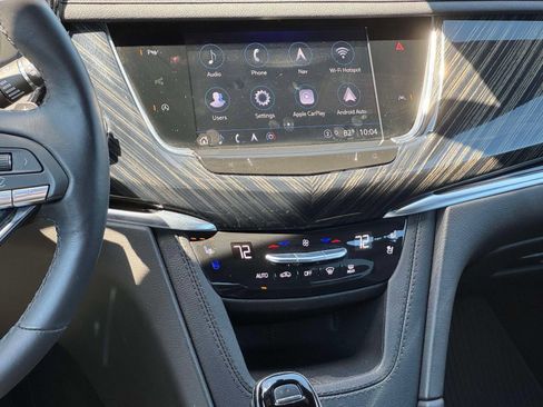 Used 2024 Cadillac XT6 Premium Luxury AWD/4WD image 4