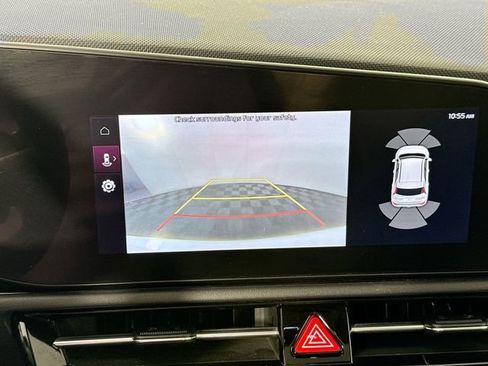 Used 2023 Kia Niro SX Touring FWD image 14