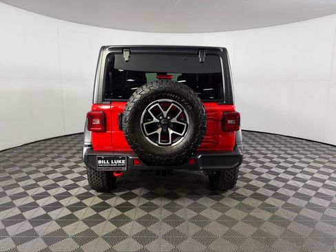 Used 2024 Jeep Wrangler Unlimited Rubicon AWD/4WD image 7