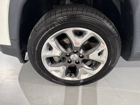 Used 2020 Jeep Compass Limited AWD/4WD image 5