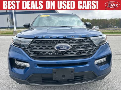 Used 2022 Ford Explorer XLT w/ Equipment Group 202A AWD/4WD image 9