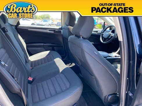 Used 2020 Ford Fusion SE FWD image 9