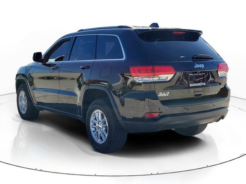Used 2019 Jeep Grand Cherokee Laredo image 4