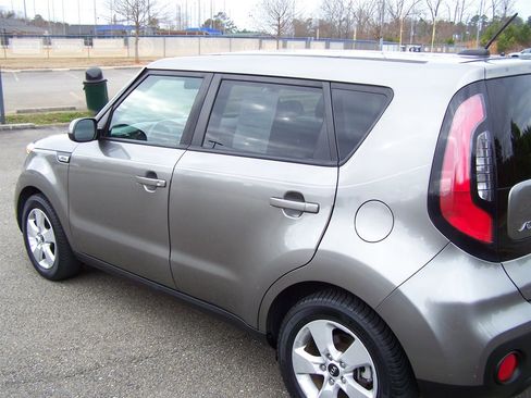 Used 2019 Kia Soul image 14