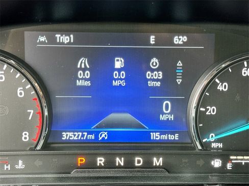 Used 2020 Ford Explorer XLT image 18