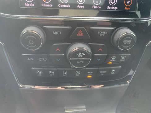 Used 2020 Jeep Grand Cherokee Overland image 22