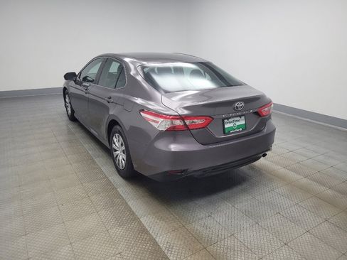 Used 2018 Toyota Camry FWD image 3