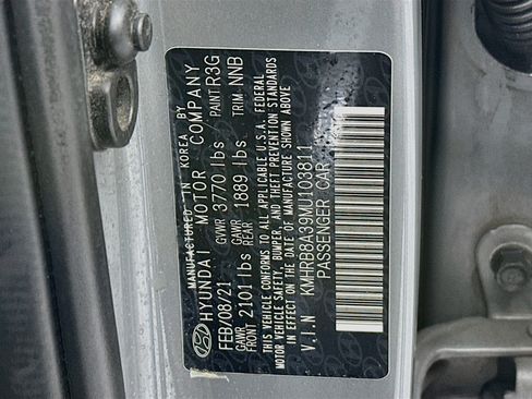 Used 2021 Hyundai Venue SE FWD image 12
