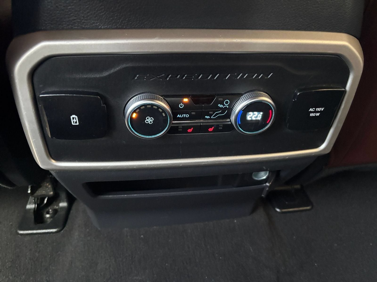 Used 2024 Ford Expedition Max Limited AWD/4WD image 24
