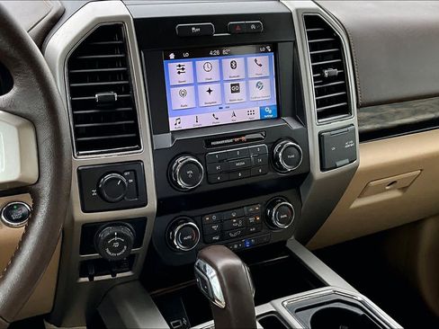 Used 2019 Ford F150 Lariat RWD image 8