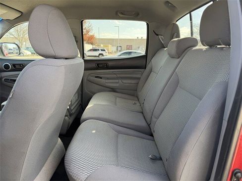 Used 2014 Toyota Tacoma PreRunner image 26