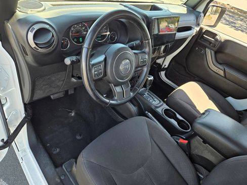 Used 2016 Jeep Wrangler Sport w/ Quick Order Package 24S AWD/4WD image 16