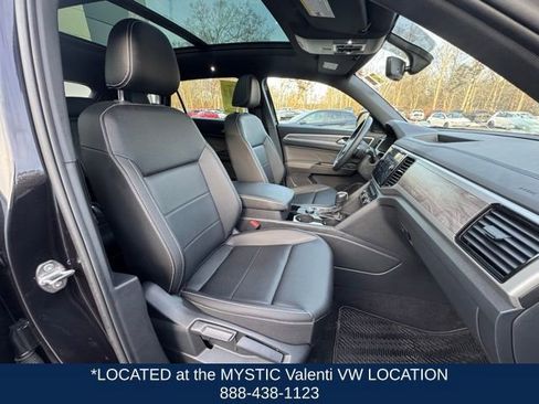 Used 2022 Volkswagen Atlas Cross Sport SE w/ Panoramic Sunroof Package image 24