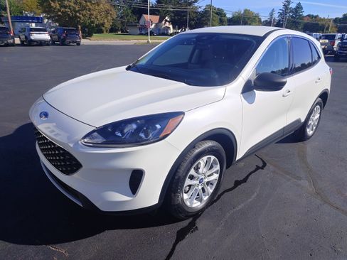 Used 2023 Ford Escape Active image 2