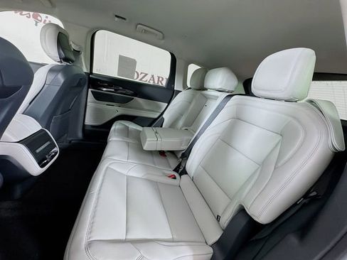 New 2026 Lincoln Nautilus Premier image 24