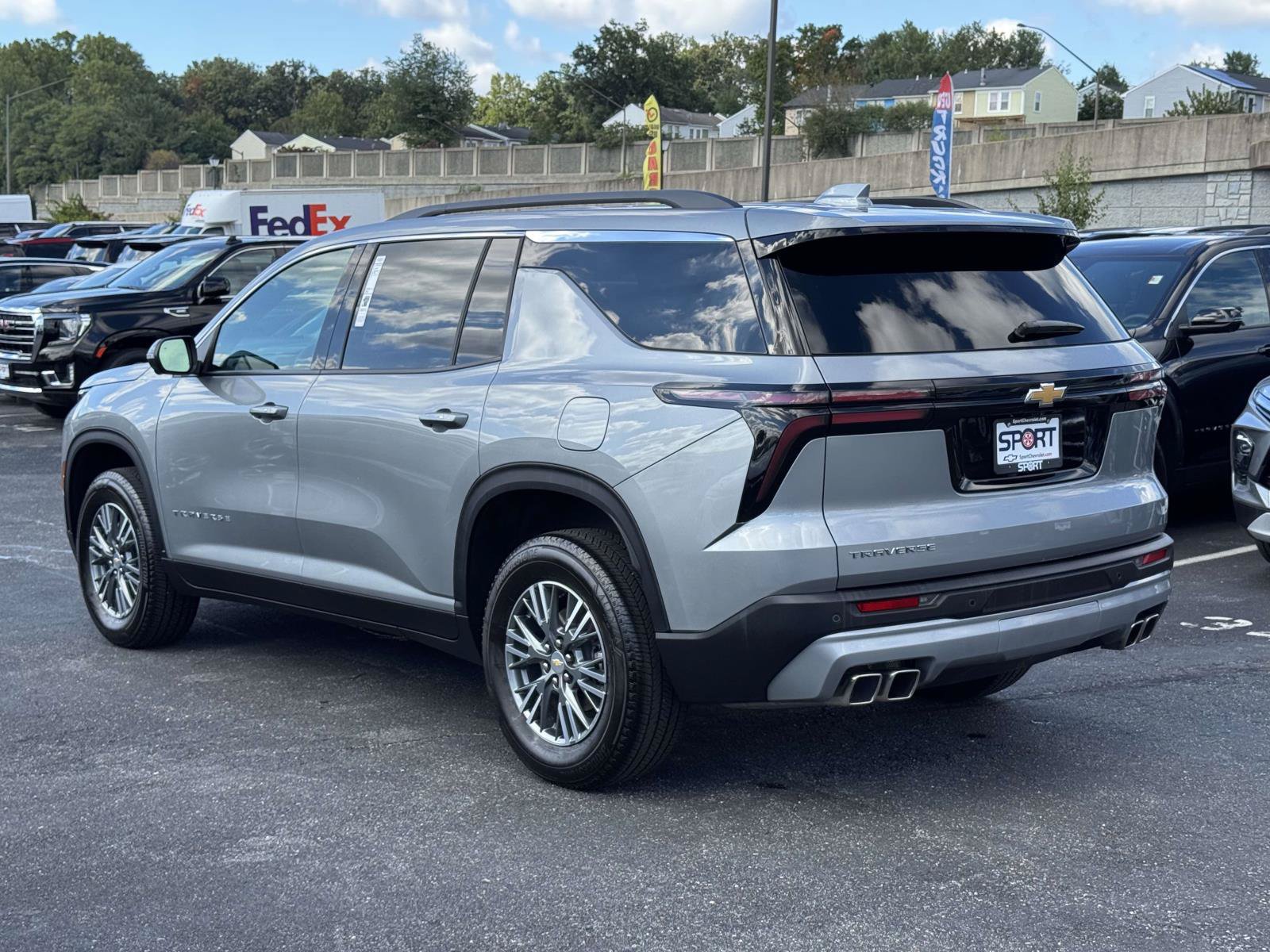 Used 2025 Chevrolet Traverse LT w/ Driver Confidence Package FWD image 25
