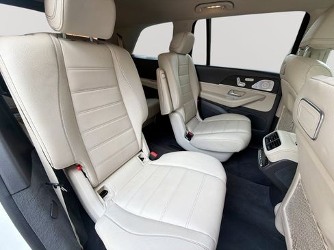 Used 2020 Mercedes-Benz GLS 450 4MATIC image 26