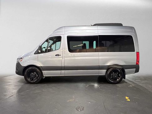 Used 2025 Mercedes-Benz Sprinter 2500 image 6