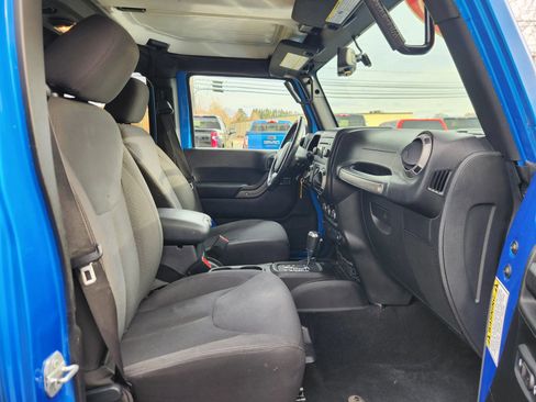 Used 2016 Jeep Wrangler Unlimited Sport w/ Quick Order Package 24S image 30