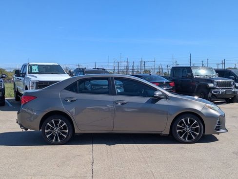 Used 2018 Toyota Corolla SE image 4