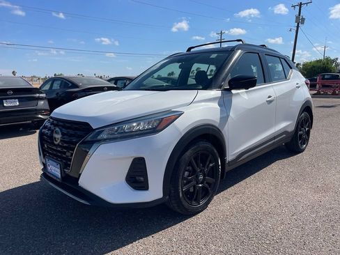 Certified 2023 Nissan Kicks SR w/ Exterior Package FWD image 3