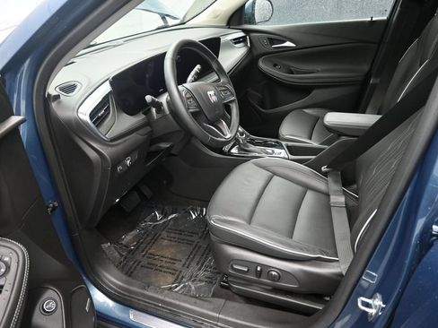 Used 2024 Buick Encore GX Avenir w/ Avenir Convenience Package FWD image 15