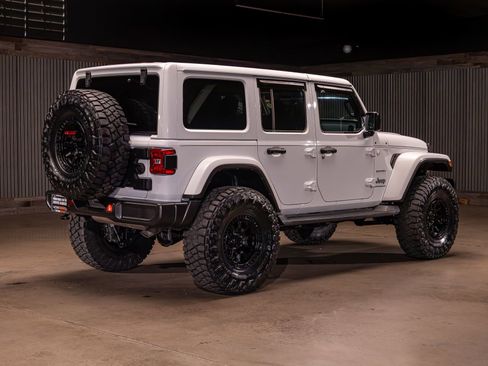 Used 2024 Jeep Wrangler Unlimited Sahara w/ Technology Group AWD/4WD image 10