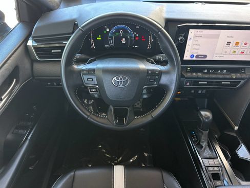 Used 2025 Toyota Camry SE w/ Multimedia Upgrade Package FWD image 13