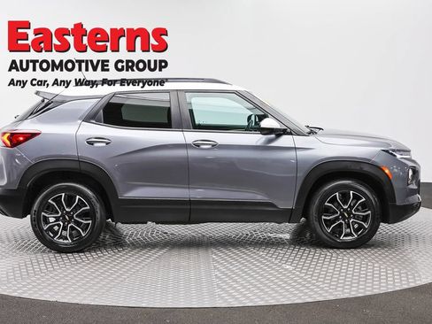 Used 2021 Chevrolet TrailBlazer ACTIV w/ Convenience Package FWD image 4
