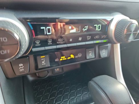Used 2024 Toyota RAV4 XLE w/ Weather Package AWD/4WD image 10