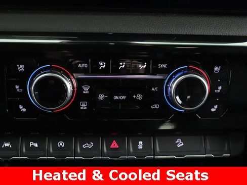 Used 2024 GMC Sierra 1500 AT4 w/ Technology Package image 4