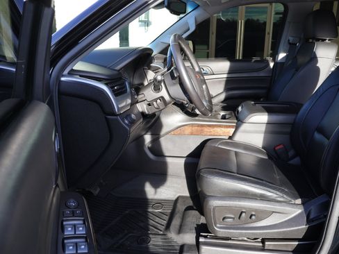 Used 2020 Chevrolet Tahoe LT image 9