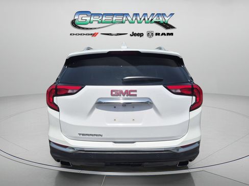 Used 2019 GMC Terrain SLT w/ Preferred Package FWD image 2
