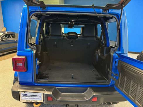 Used 2021 Jeep Wrangler Unlimited Rubicon w/ Trailer Tow Package AWD/4WD image 25