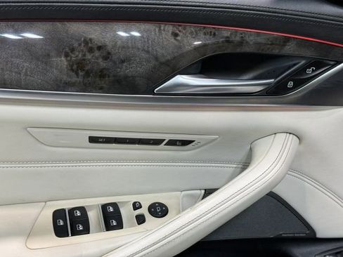 Used 2018 BMW M550i xDrive AWD/4WD image 14