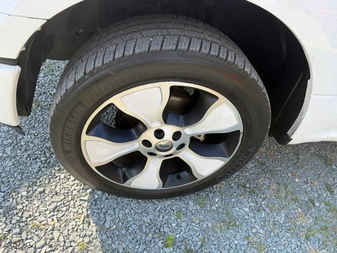 Used 2019 Ford F150 XL w/ Equipment Group 101A Mid RWD image 9