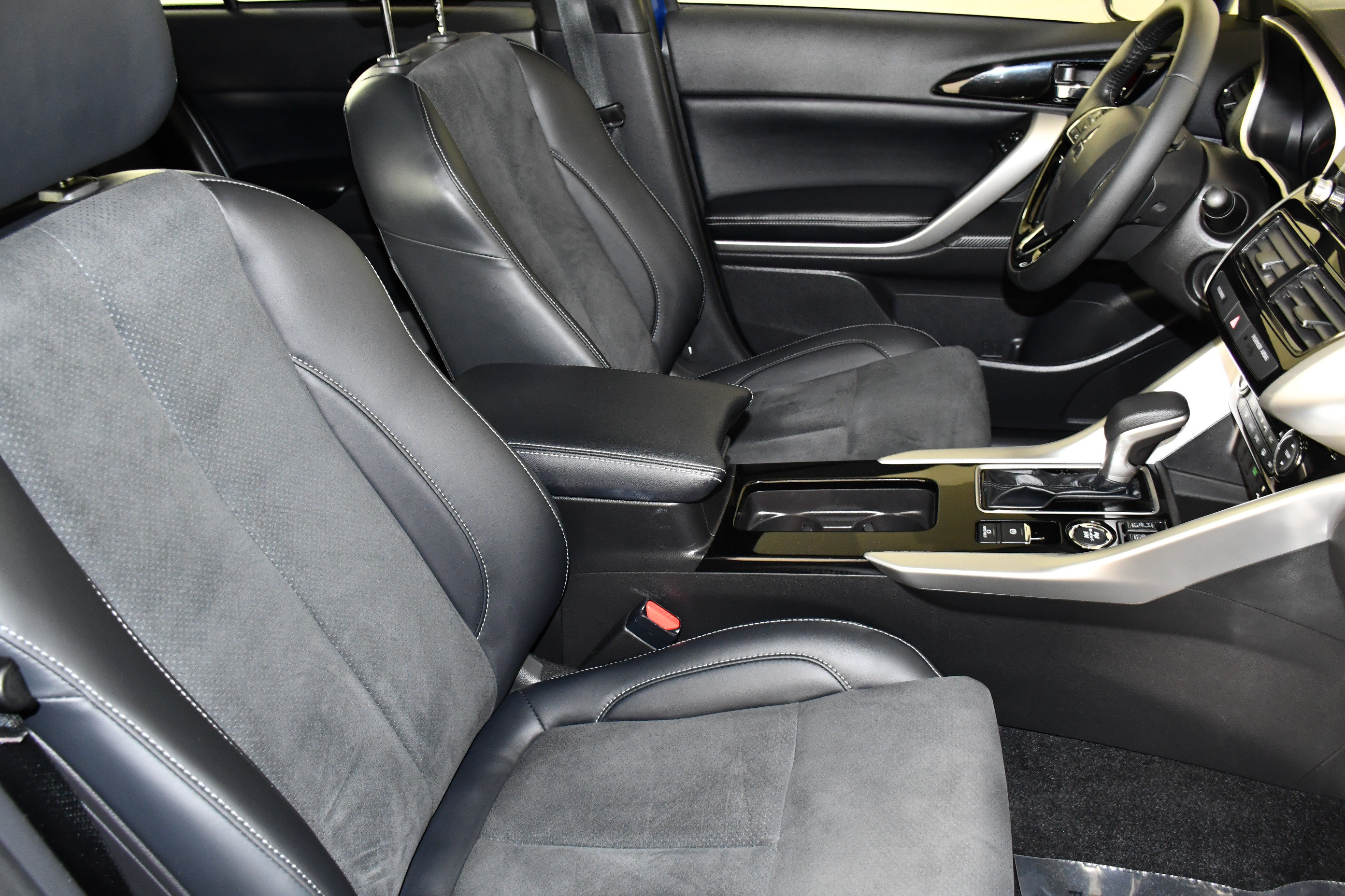 Used 2024 Mitsubishi Eclipse Cross SE AWD/4WD image 40