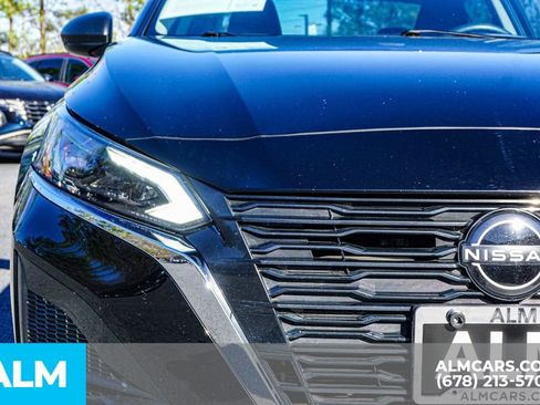 Used 2024 Nissan Altima 2.5 SV image 12