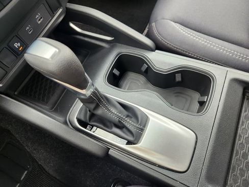 Used 2025 Nissan Frontier SV image 19